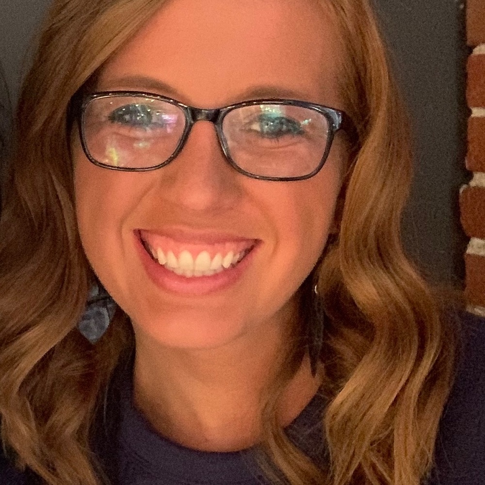 Meet your Posher, Alexis